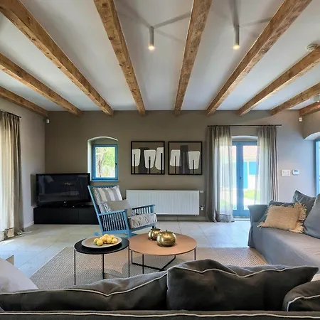 Stancija Cabrunici Holiday home Pula